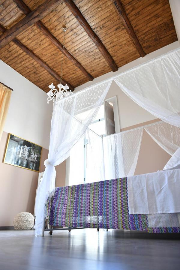 B&B A Due Passi Caserta Exterior photo