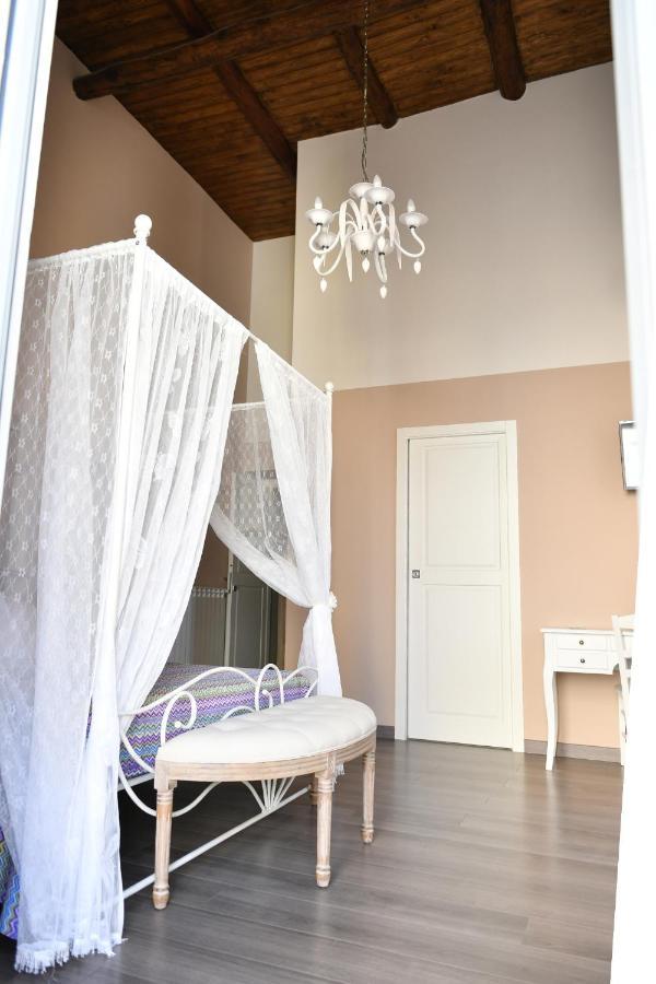 B&B A Due Passi Caserta Exterior photo